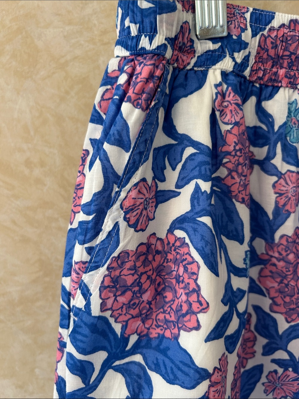 Vineyard Vines Shorts - Picture 3 of 9